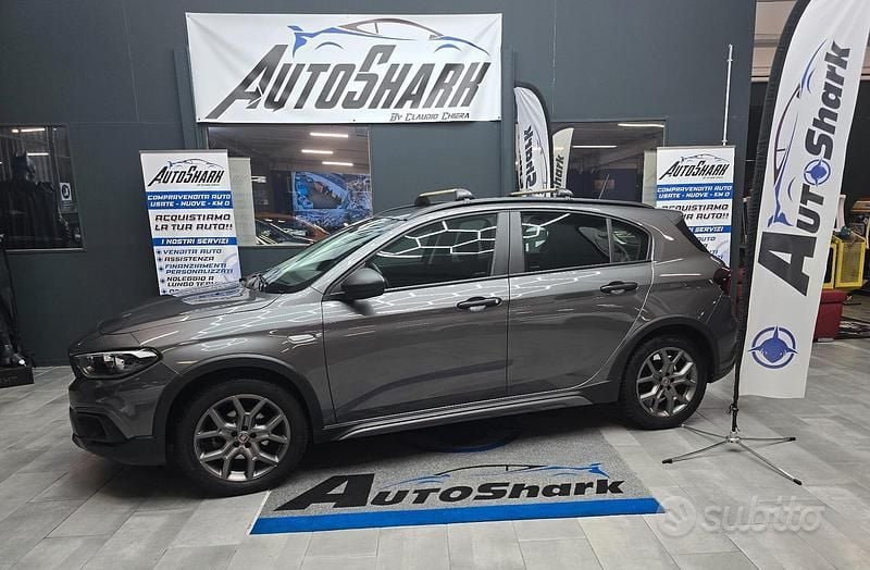 Usata Fiat Tipo Cross 101 CV (74 kW) 2021 Grigio Berlina