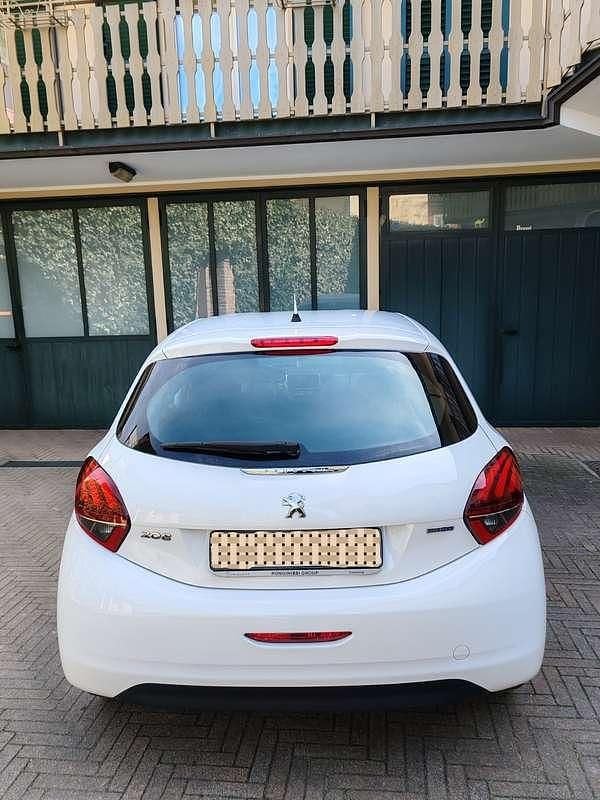 Usata Peugeot 208 Active 75 CV (55 kW) 2015 Bianco Utilitaria