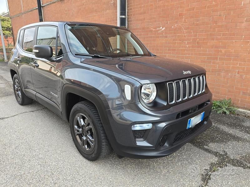 Usata Jeep Renegade Longitude 120 CV (88 kW) 2022 Grigio SUV