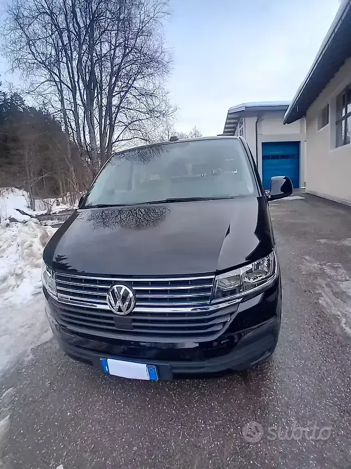 Usata VW Caravelle Comfortline 150 CV (110 kW) 2020 Nero Furgone