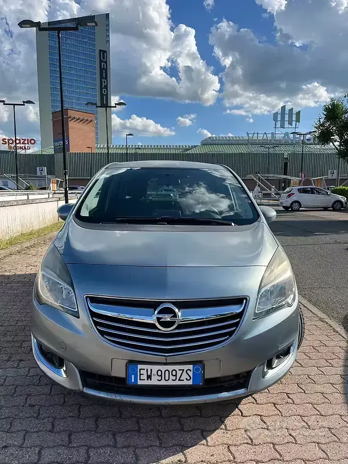 Usata Opel Meriva Cosmo 120 CV (88 kW) 2014 Grigio Monovolume