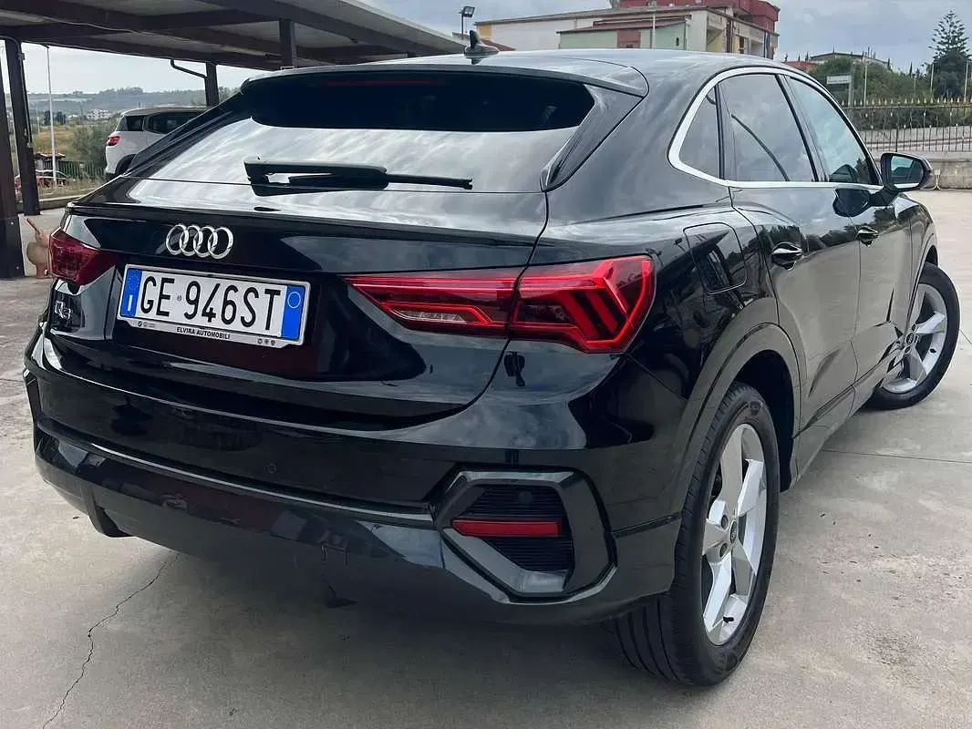 Usata Audi Q3 Sportback Business Plus 150 CV (110 kW) 2021 Nero SUV