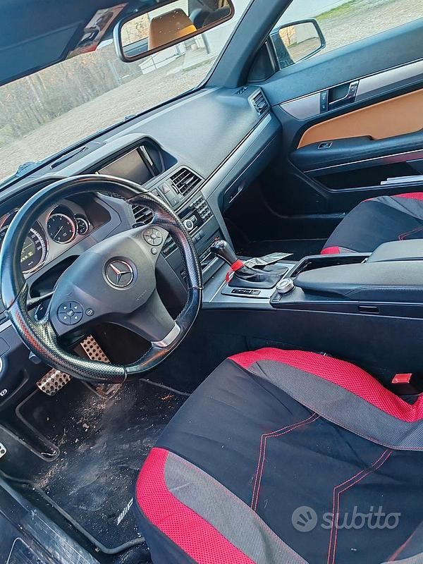 Usata Mercedes E350 231 CV (169 kW) 2011 Nero Coupé