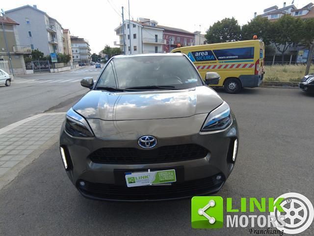Usata Toyota Yaris Cross 92 CV (67 kW) 2022 Grigio SUV