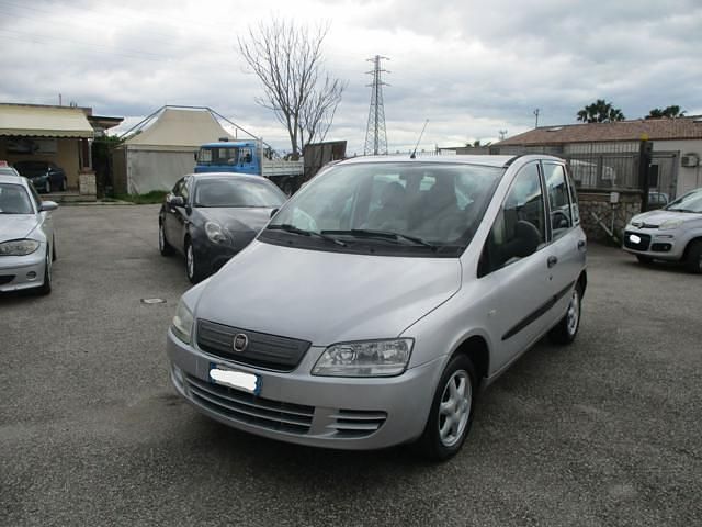 Usata Fiat Multipla Emotion 103 CV (75 kW) 2008 Grigio Monovolume
