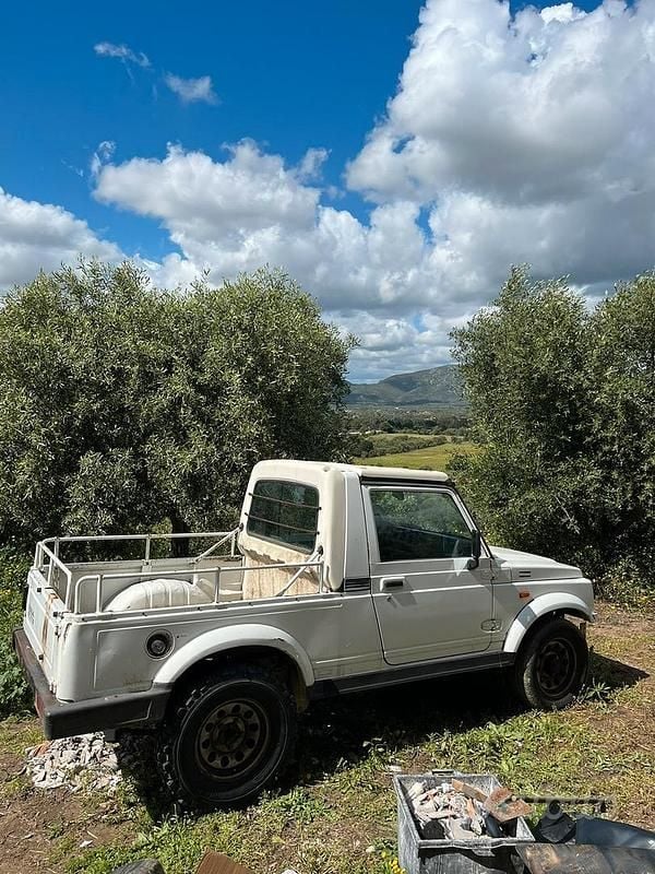 Suzuki Samurai Suzuki Usata Usata 2001 Suzuki Samurai 64 CV SUV