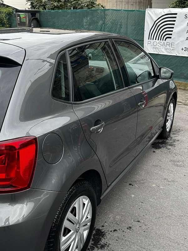 Usata VW Polo Comfortline 75 CV (55 kW) 2017 Grigio Berlina
