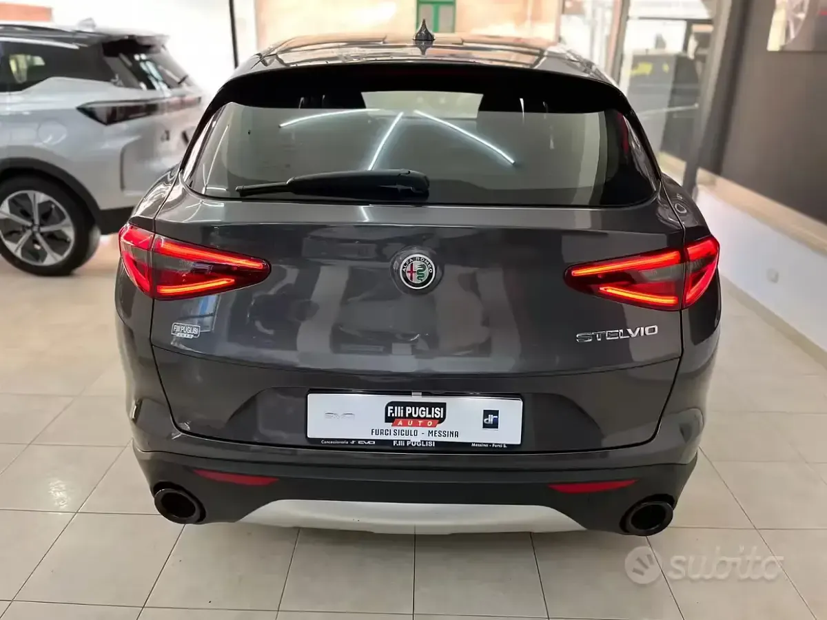 Usata Alfa Romeo Stelvio Super 160 CV (117 kW) 2022 Grigio SUV