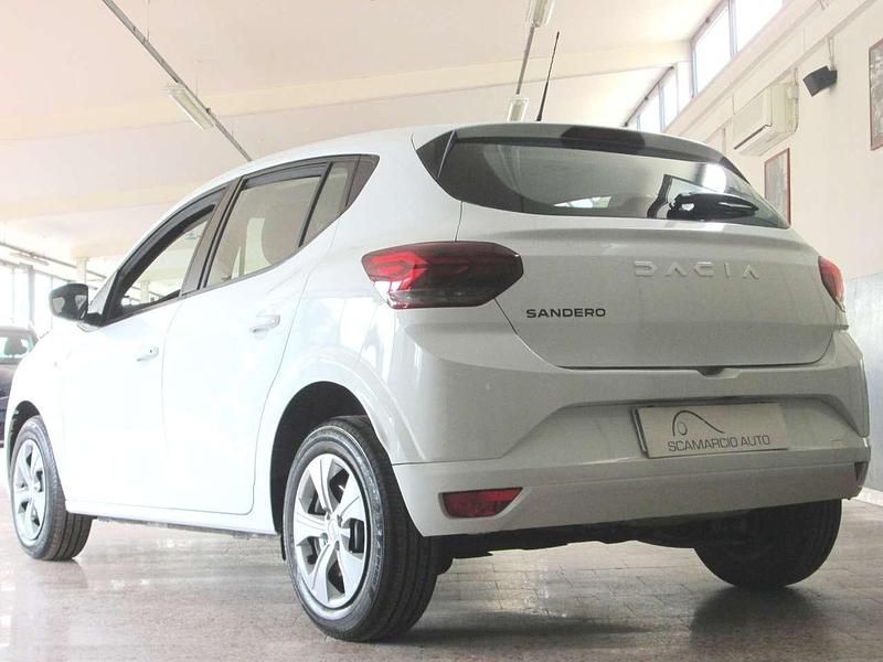 Usata Dacia Sandero Essentiel 101 CV (74 kW) 2023 Bianco Berlina