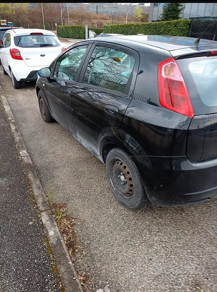 Usata Fiat Grande Punto 75 CV (55 kW) 2007 Nero Utilitaria