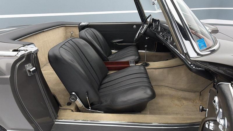 Usata Mercedes 230 150 CV (110 kW) 1965 Grigio Cabrio