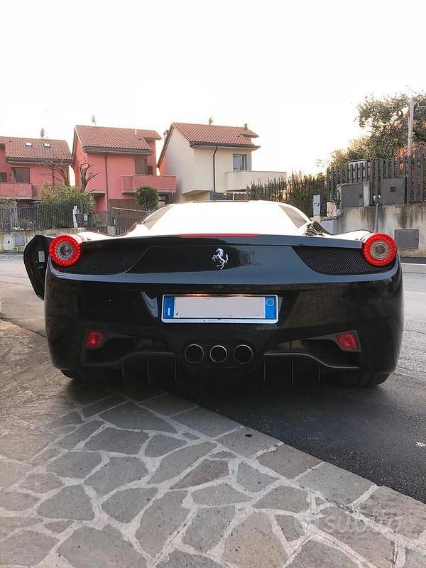 Usata Ferrari 458 570 CV (419 kW) 2011 Nero Coupé