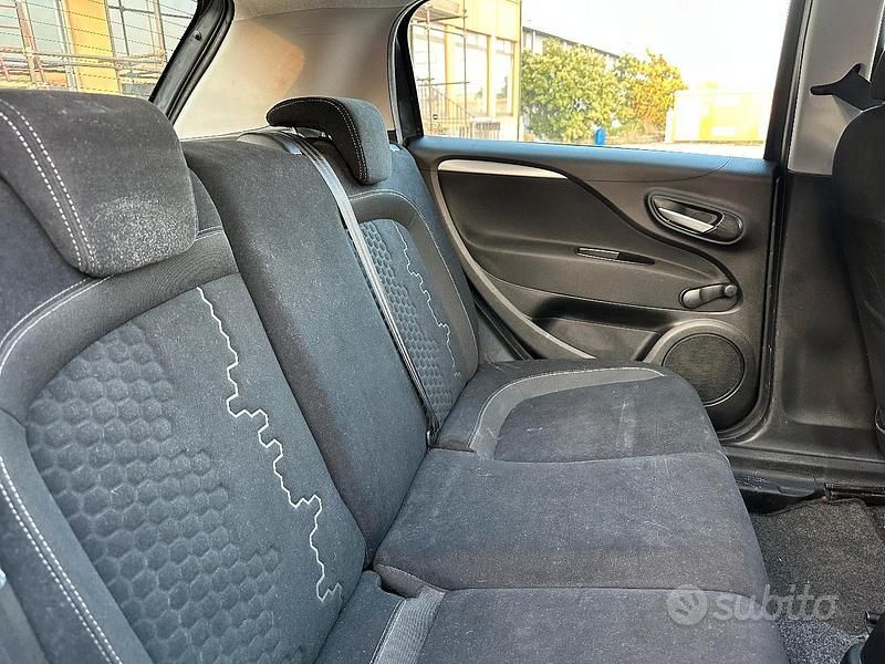 Usata Fiat Punto Lounge 2015 Grigio Berlina