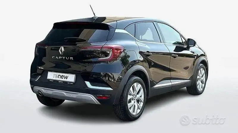 Usata Renault Captur Zen 101 CV (74 kW) 2021 Nero SUV