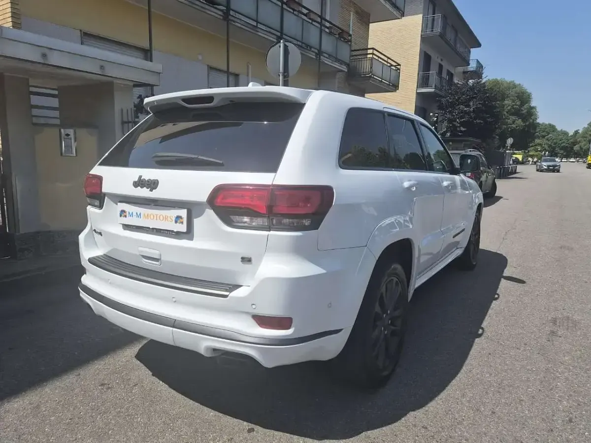 Usata Jeep Grand Cherokee Trailhawk 250 CV (183 kW) 2018 Bianco SUV