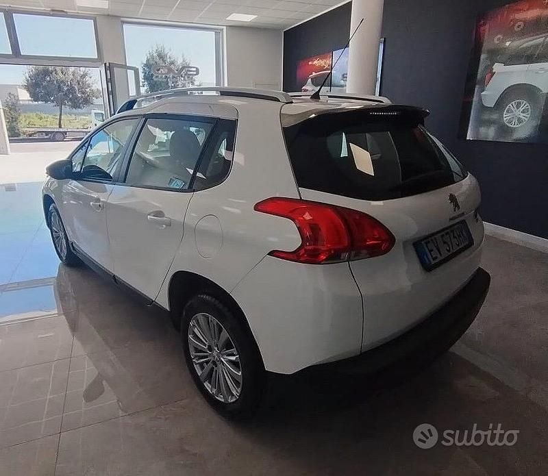 Usata Peugeot 2008 Active 92 CV (67 kW) 2014 Bianco SUV