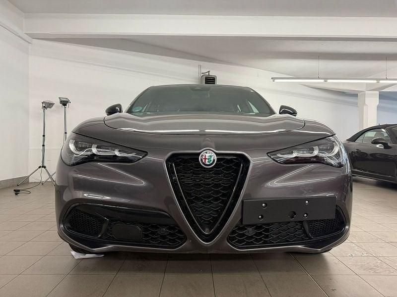 Usata Alfa Romeo Stelvio Sprint 160 CV (117 kW) 2023 Grigio SUV