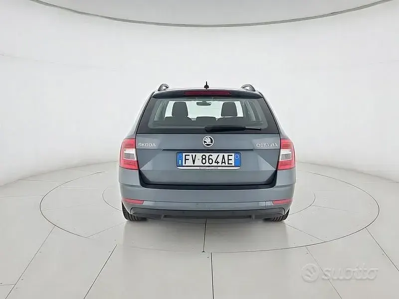 Usata Skoda Octavia Executive 116 CV (85 kW) 2019 Blu/azzurro Station wagon