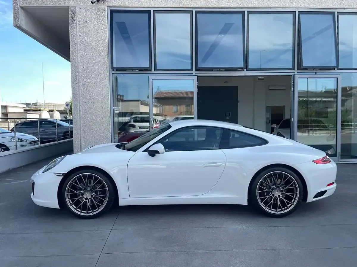 Usata Porsche 911 Carrera 370 CV (272 kW) 2016 Carrara Coupé