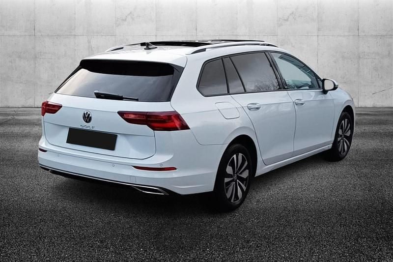 Usata VW Golf VIII Life 150 CV (110 kW) 2024 Bianco metallizzato Station wagon