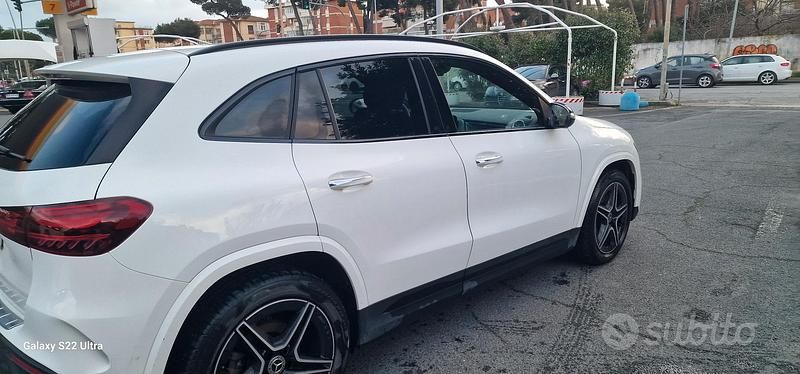 Usata Mercedes GLA200 AMG 163 CV (119 kW) 2024 Bianco SUV