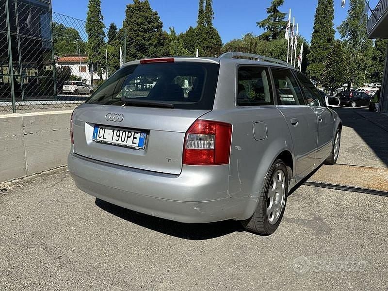 Usata Audi A4 Comfort 131 CV (96 kW) 2003 Grigio Station wagon