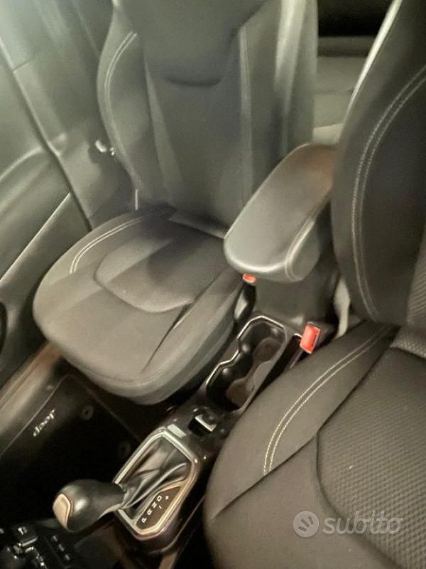 Usata Jeep Renegade Limited 190 CV (139 kW) 2021 Nero SUV