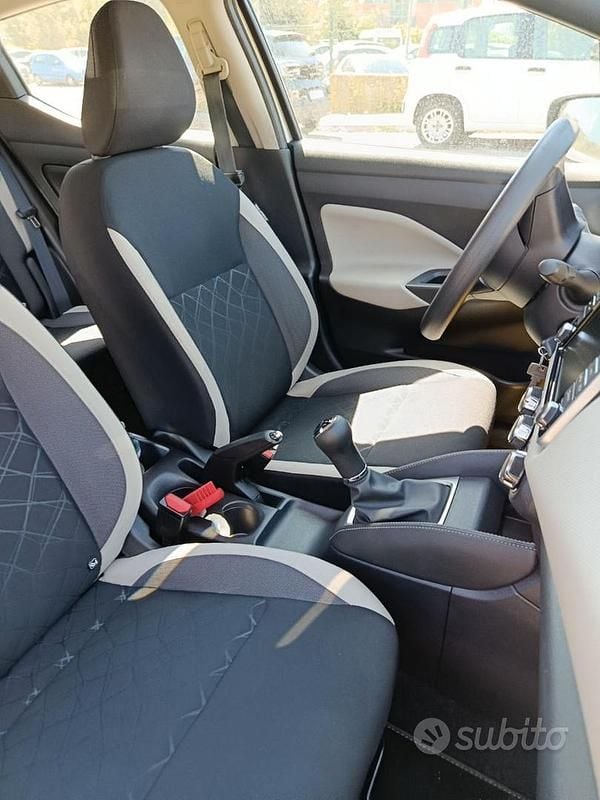 Gebraucht Nissan Micra Acenta 90 PS (66 kW) 2017 Grau Kleinwagen