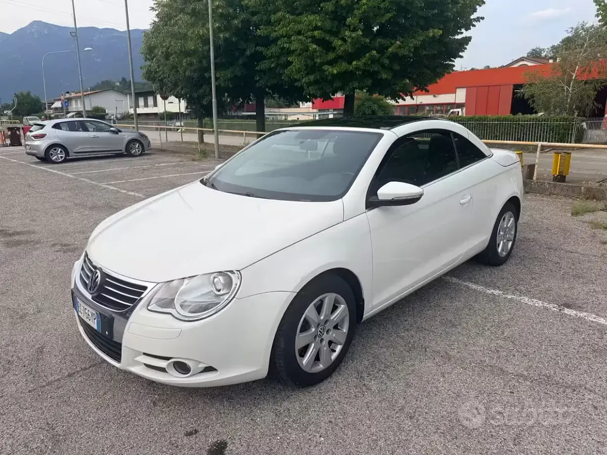 Usata VW Eos 140 CV (102 kW) 2010 Cabrio