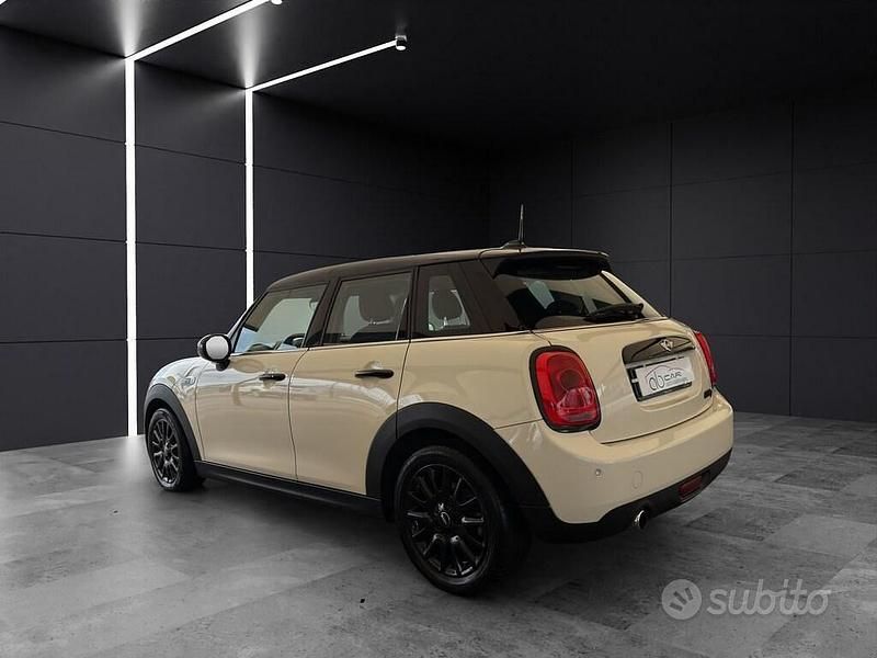 Usata Mini Cooper D Hype 116 CV (85 kW) 2015 Bianco Utilitaria