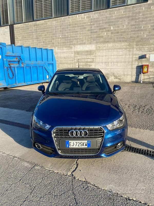 Usata Audi A1 Ambition 105 CV (77 kW) 2011 Blu Berlina