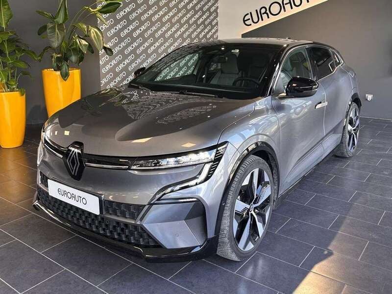 Grigio Usata 2023 Renault Mégane Techno Tre volumi | 26.900 € (Ottimo prezzo) - Immagine 1/4