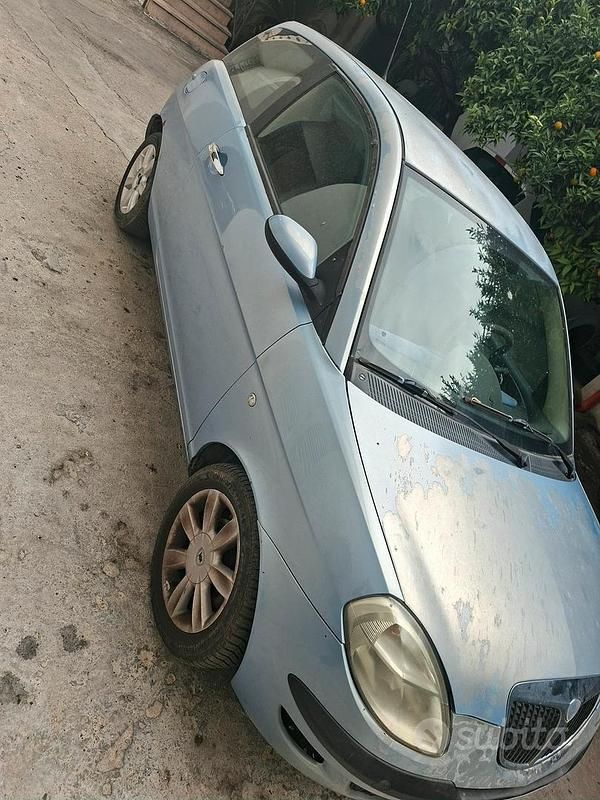 Usata Lancia Ypsilon 69 CV (50 kW) 2004 Utilitaria