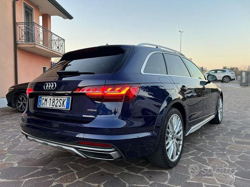 Usata Audi A4 Allroad Business 204 CV (150 kW) 2022 Blu Station wagon