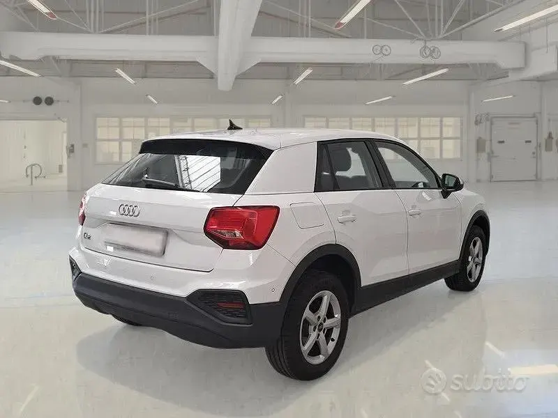 Usata Audi Q2 Business 116 CV (85 kW) 2022 Bianco SUV