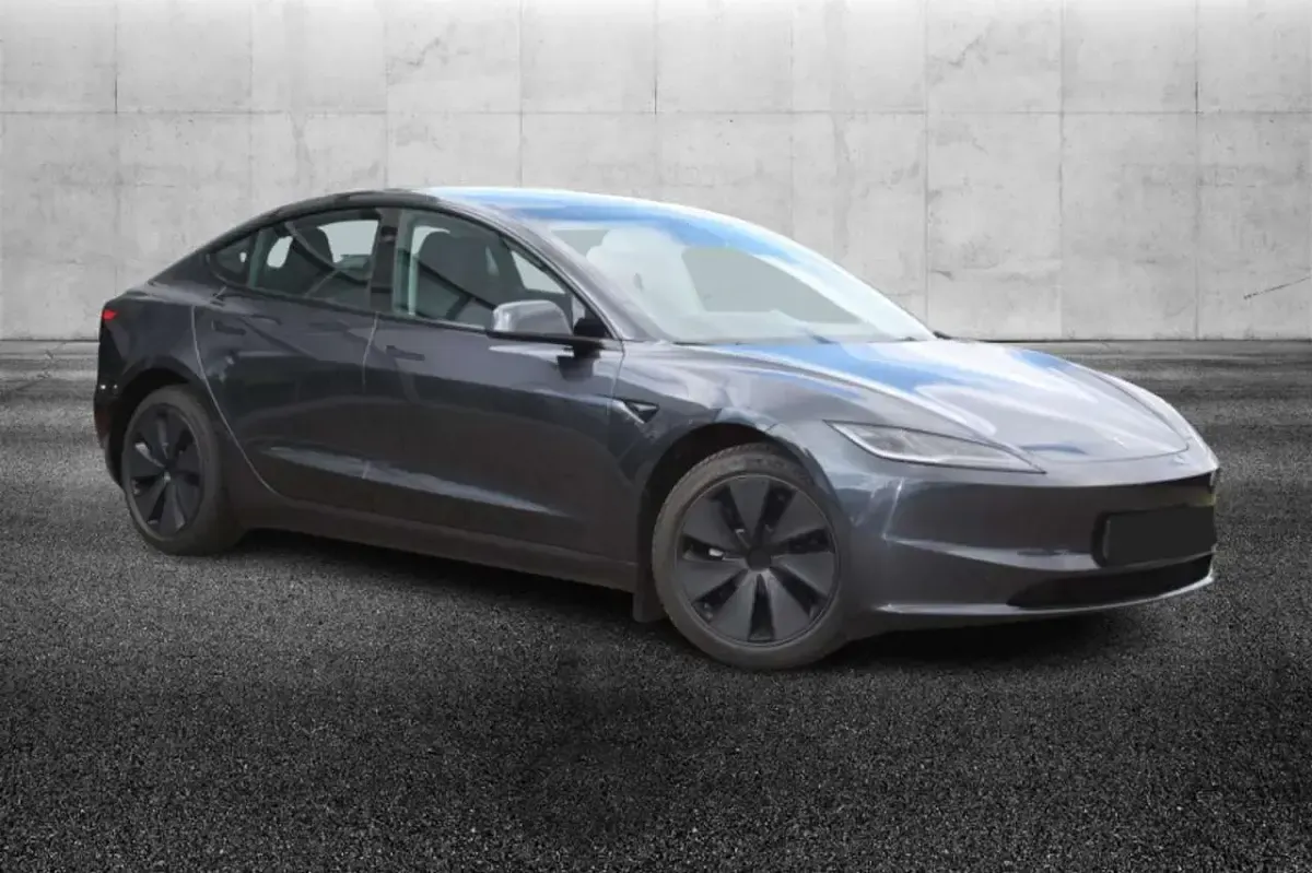 Usata Tesla Model 3 88 kW (120 CV) 2024 Grigio Berlina