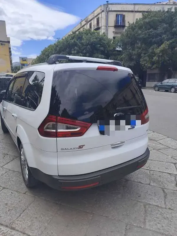 Usata Ford Galaxy Titanium 163 CV (119 kW) 2013 Bianco Monovolume