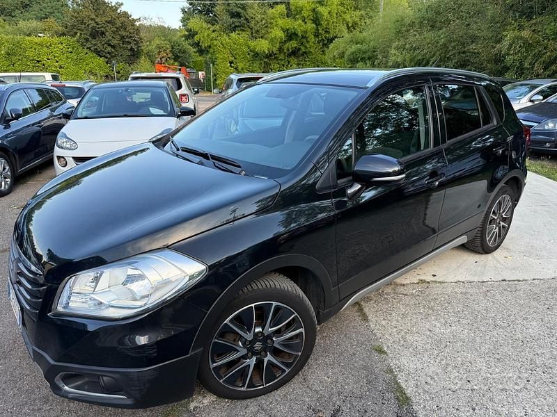 Nero Usata 2016 Suzuki SX4 S-Cross SUV | 5200 € (Ottimo prezzo) - Immagine 1/4