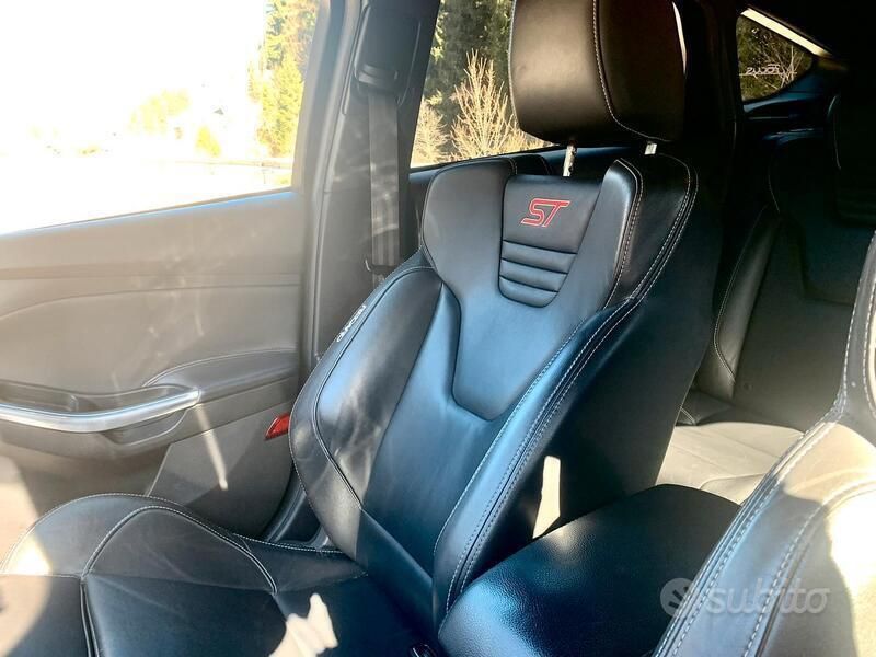 Usata 2013 Ford Focus ST Tre volumi | 12.000 € (Ottimo prezzo) - Immagine 1/4
