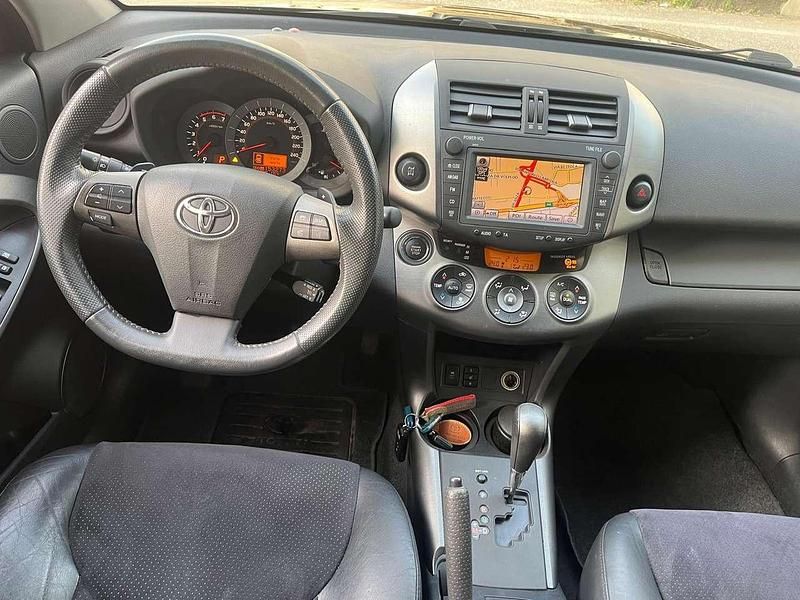 Begagnad Toyota RAV4 163 HK (119 kW) 2010 Svart SUV