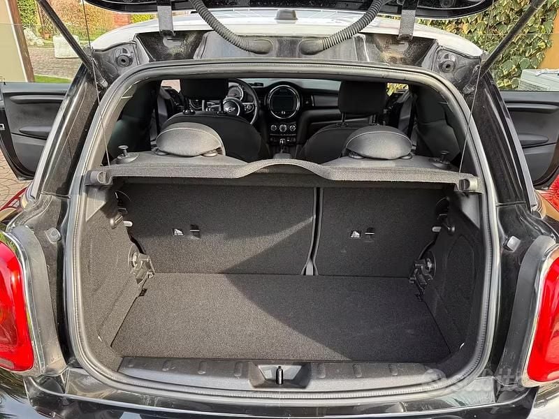 Usata Mini ONE 75 CV (55 kW) 2015 Utilitaria