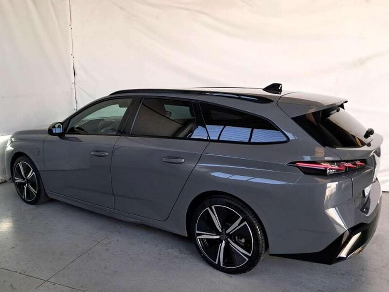 Usata Peugeot 308 GT 131 CV (96 kW) 2024 Grigio metallizzato Station wagon