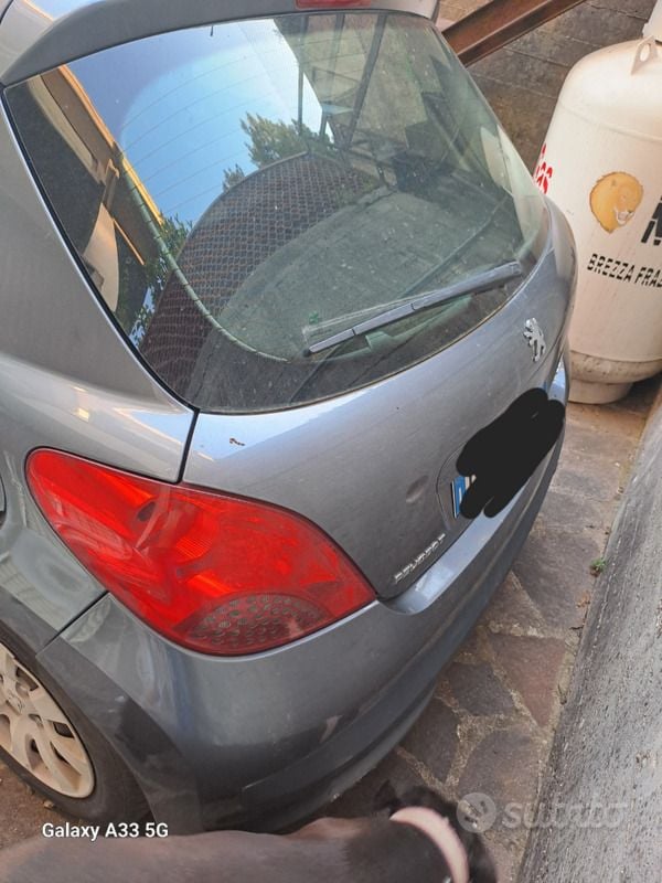 Usata Peugeot 206 68 CV (50 kW) 2010 Utilitaria