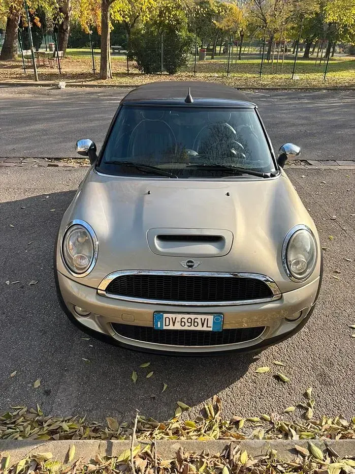 Usata Mini Cooper S Cabriolet 170 CV (125 kW) 2009 Grigio Cabrio