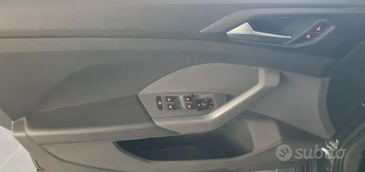 Usata VW T-Cross Style 95 CV (69 kW) 2020 Grigio SUV