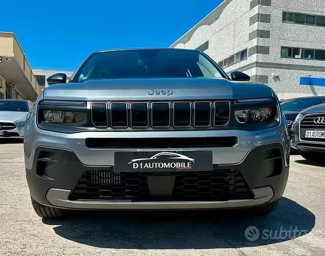 Usata Jeep Avenger Longitude 101 CV (74 kW) 2025 Grigio SUV