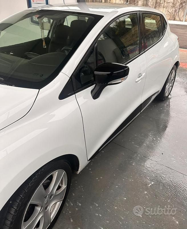 Usata Renault Clio IV 75 CV (55 kW) 2013 Bianco Berlina