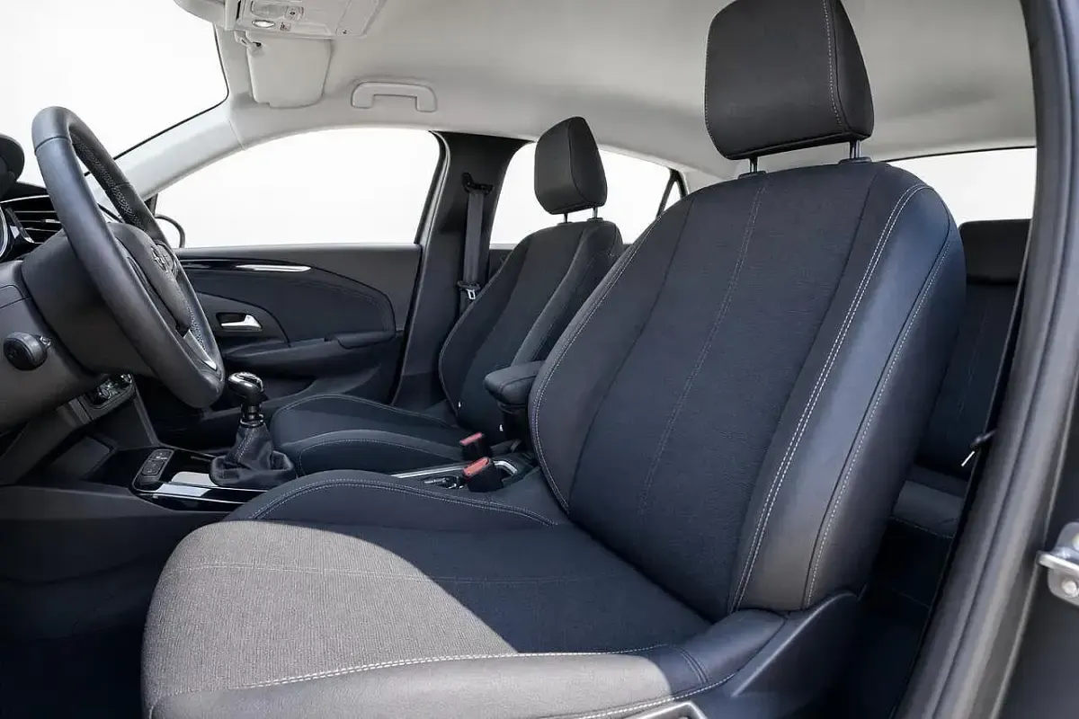 Usata Opel Corsa Elegance 100 CV (73 kW) 2023 Bianco Utilitaria