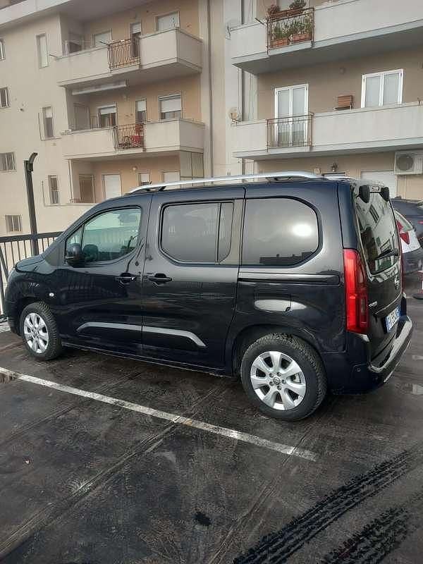 Usata Opel Combo Life 110 CV (80 kW) 2019 Nero Furgone