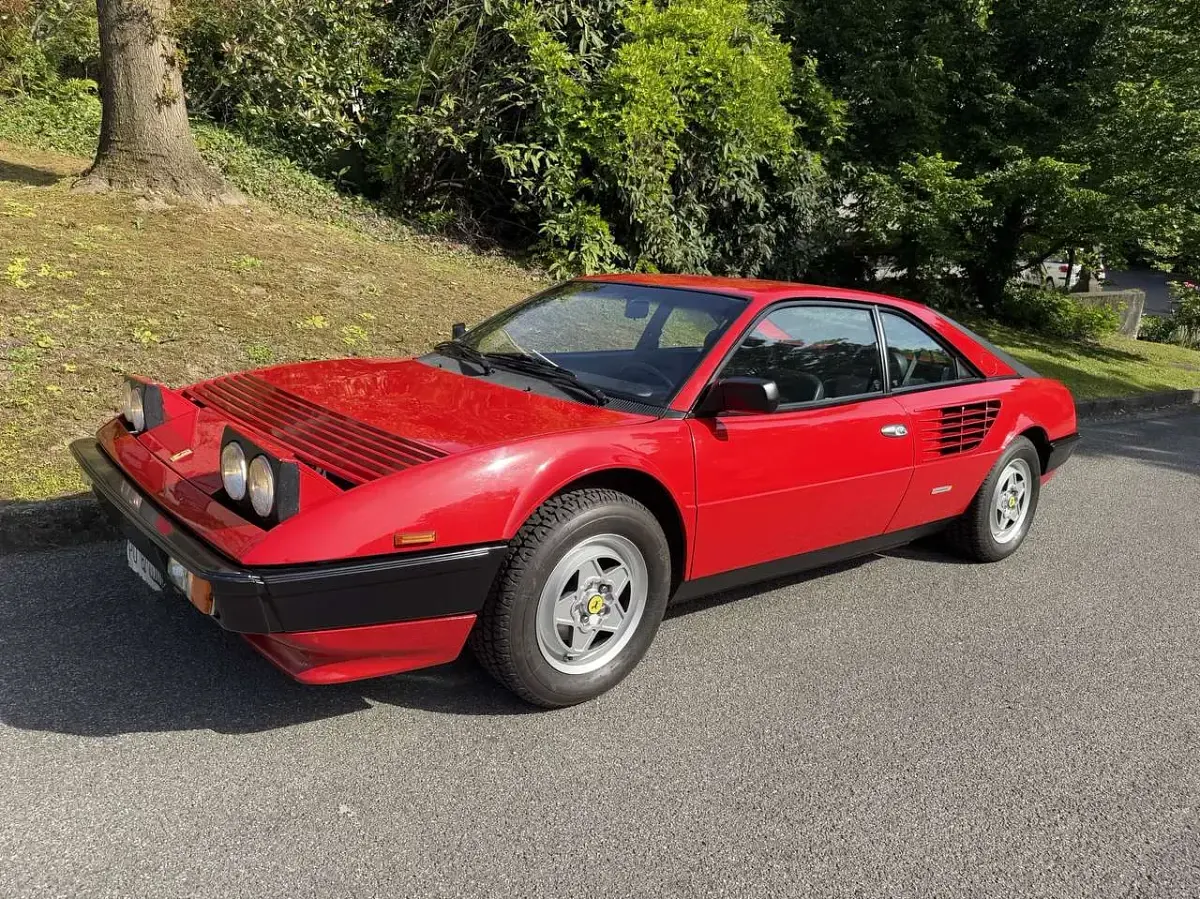 Usata Ferrari Mondial 241 CV (177 kW) 1984 Rosso Coupé